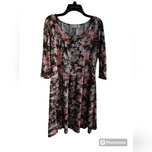 EUC Kim Rogers Floral coral, black white dress. Petite Medium office church
